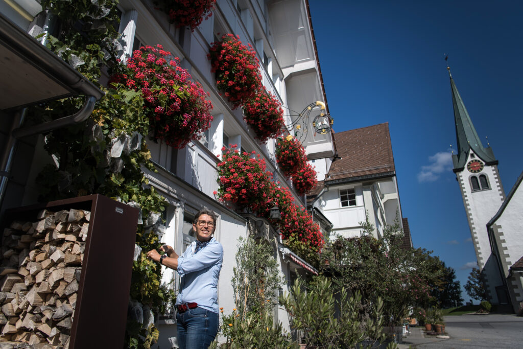 Bettina in Stein